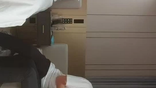 颜值嫩妹子上来就第一视角打飞机撸起来花样姿势爆操一线天再以打飞机撸管结束第03集