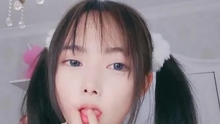 合法萝莉换上网眼装让男友无套肏翻！骚态全都录！